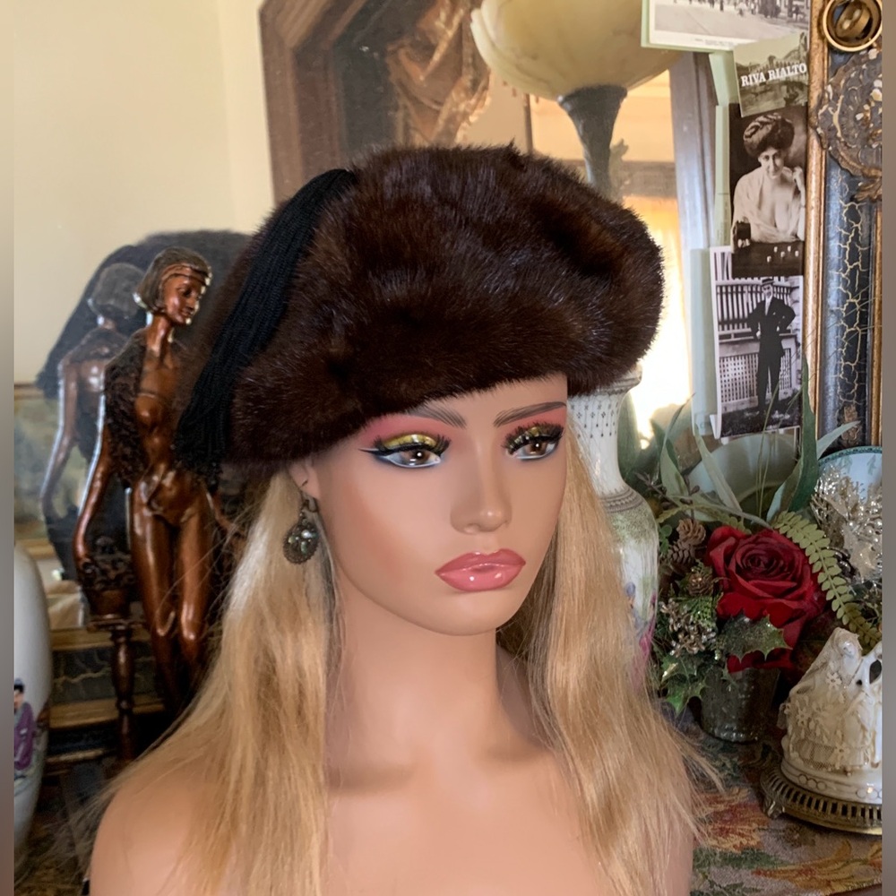 Vintage 50's? Boho Dark Brown Mink Tassel Hat Cap Beret